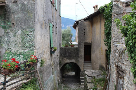 Come arrivare al Lago di Garda da Verona e cosa vedere