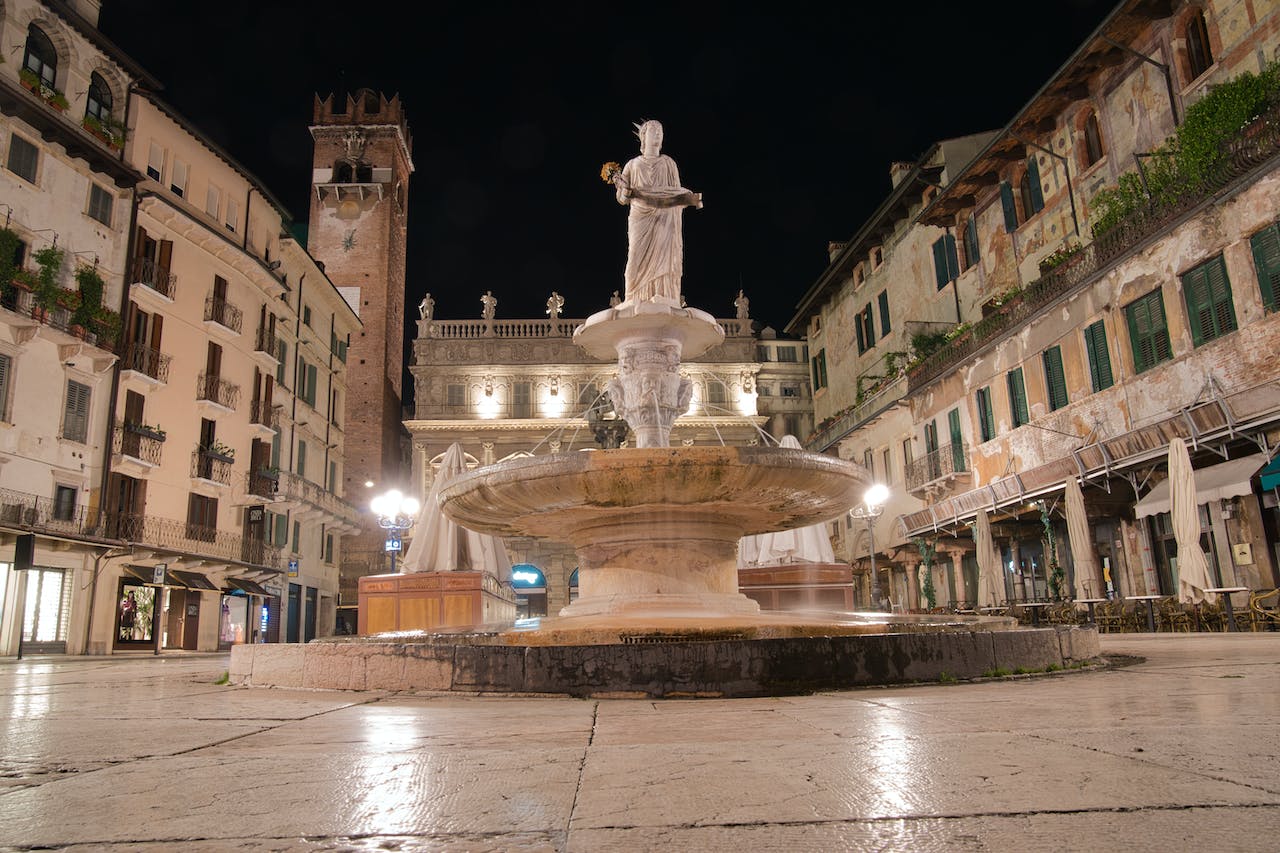 madonna verona fountain in italy 1